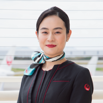 就職先 キャビンアテンダント 日本トランス オーシャン航空 大阪外語専門学校、キャビンアテンダント専攻